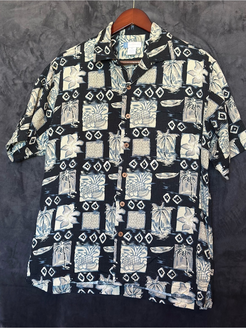 Men's Black & Cream Tropical Print Short-Sleeve Button-Down Shirt